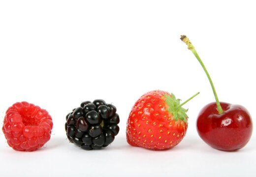 5 рецептов из клубники, малины, черешни и других ягод